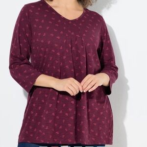 EUC Ulla Popken Sz 20 dark ruby Flower Print 3/4 Sleeve Tee v-neck, flared